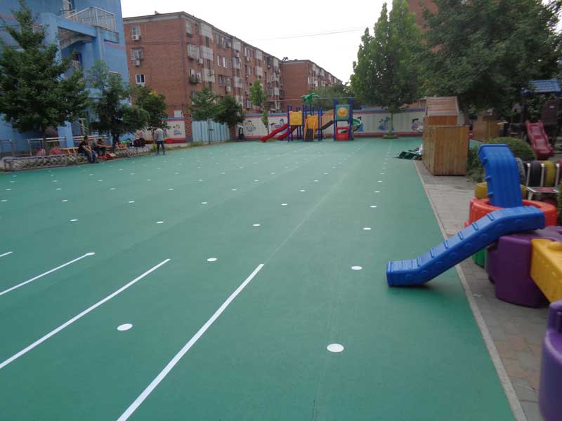北京平谷区第一幼儿园室外香蕉成人在线视频